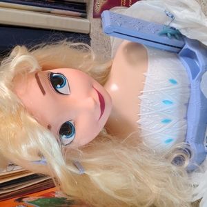 Elsa Frozen 2 hairstyle head